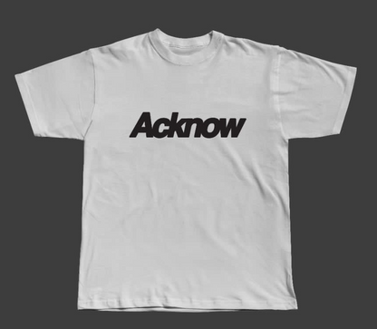 gray t-shirt